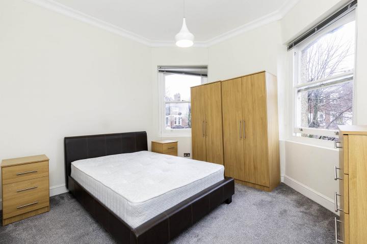 			1 Bedroom, 1 bath, 1 reception Flat			 Grosvenor Gardens, Willesden Green